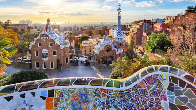 Ansicht eines Gaudi-Gebäudes in Barcelona, Spanien 